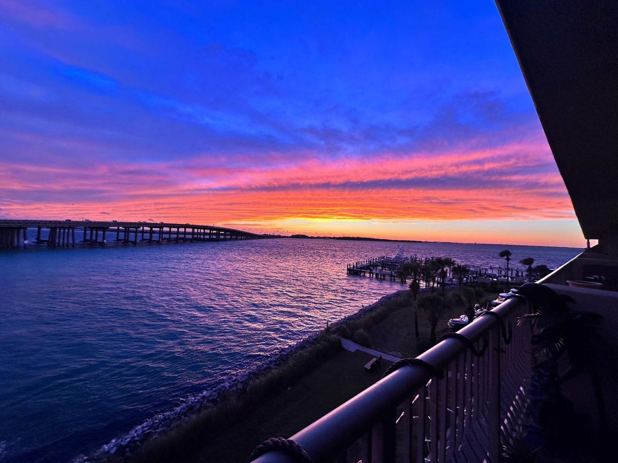 5 Star Resort 11Th Fl Stunning Sunrise 2Br 2Ba King Suite,Pools ,Shuttle Or Walk To Beach Destin Extérieur photo